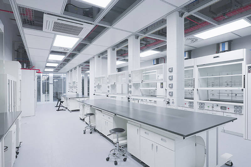 曲靖实验室革新：安全与科技的现代融合